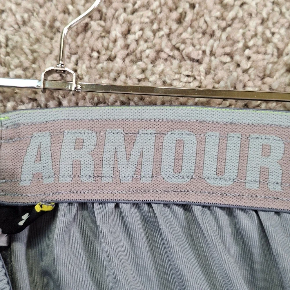 Under Armour Athletic Shorts Men Large Gray Neon Green Loose Fit Activewear Gym